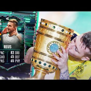 ROLLS REUS!! 💎 74 Flashback Marco Reus Player Review! FIFA 22 Ultimate Team